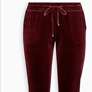 TAPERED PULL ON PANT - STRETCH VELVET WINE